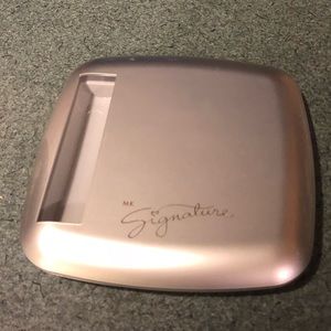 Mary Kay Signature Compact (Never Used)